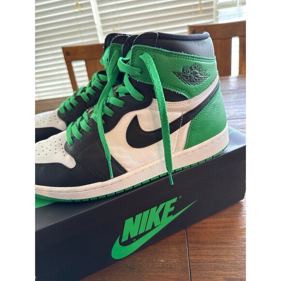Air Jordan 1 Retro High OG x Lucky Green main image 9